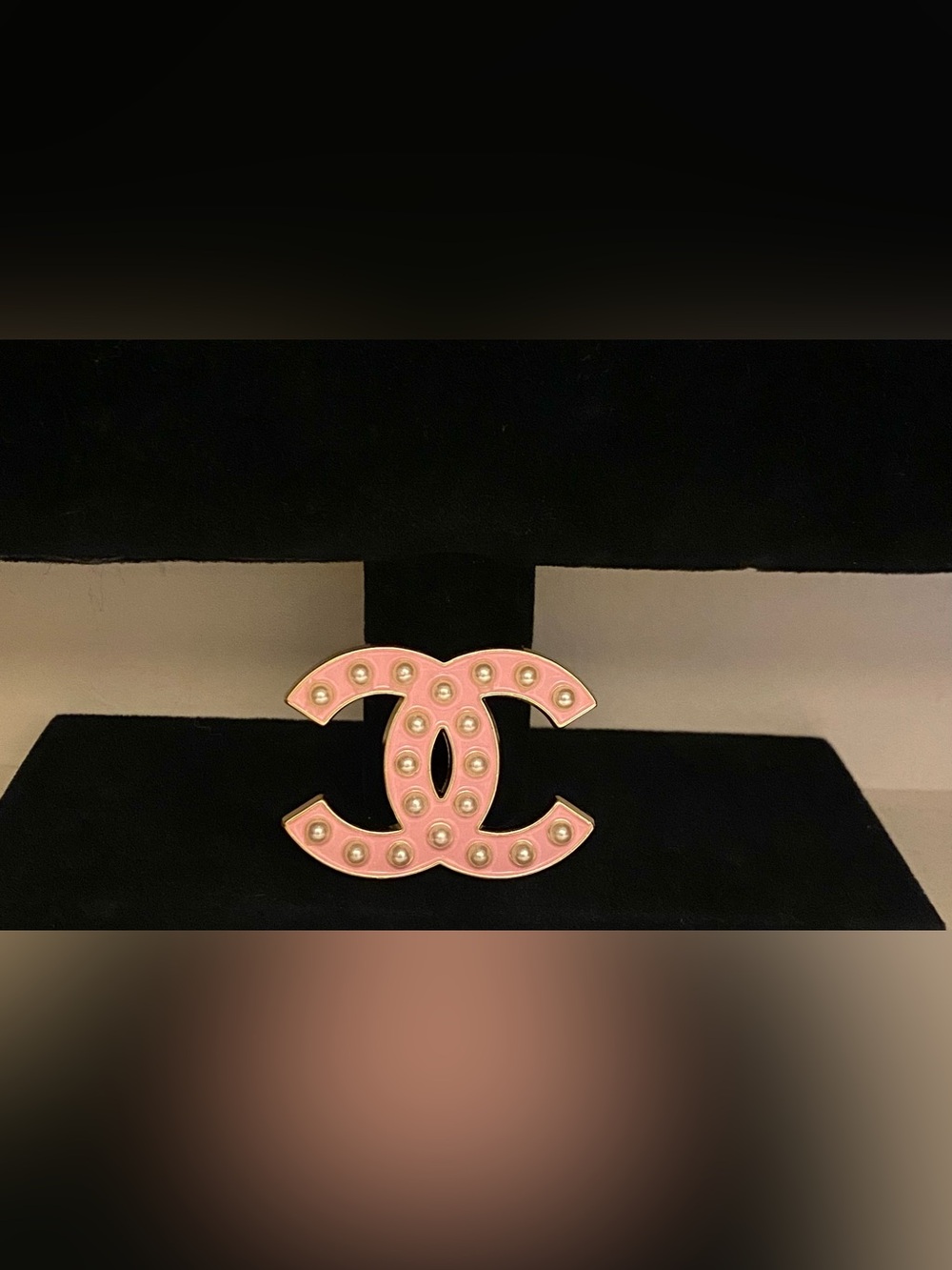 Fashion Jewelry Pink / Gold -Enamel Interlocking CC Brooch with Pearls -Large